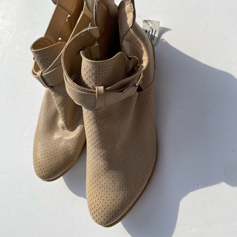 Hot Tomato Booties Size 11